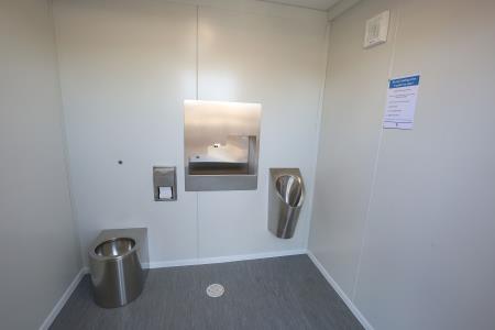WC NA PARKIRIŠČU 03 FOTO LJUBO VUKELIČ